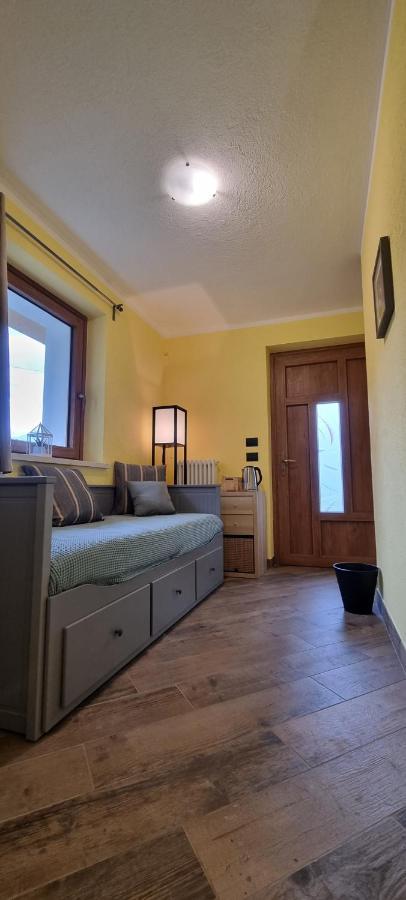 세인트 니콜라스 Lo Noyer Et Les Roses B&B 외부 사진