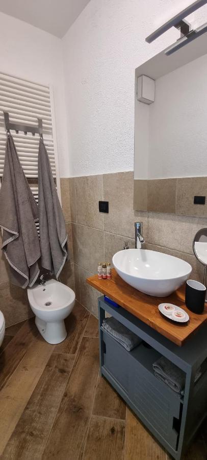 세인트 니콜라스 Lo Noyer Et Les Roses B&B 외부 사진